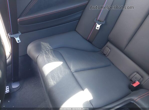 WBS2U7C08L7E69667 2020 BMW M2 Белый Вид наклейки с VIN-кодом