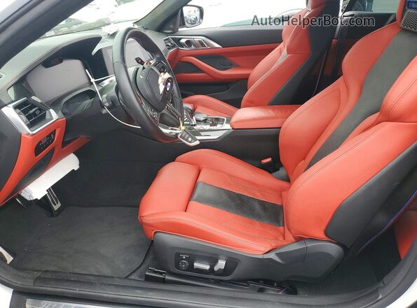 WBS33BA04PCL22253 2023 BMW M4 White Vista interior delantera