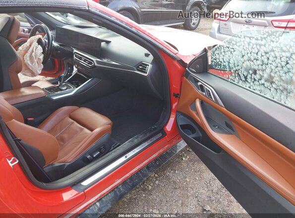 WBS33BA08RCP12811 2024 BMW M4 Красный Вид салона спереди