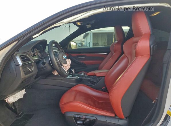 WBS4Y9C01LFH33133 2020 BMW M4 White Vista interior delantera