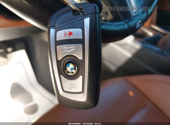 WBS4Y9C06LFJ21779 2020 BMW M4 Белый Вид панели приборов