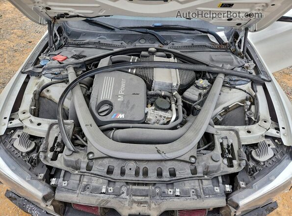 WBS4Y9C07LFJ67928 2020 BMW M4 White Widok wnętrza z tyłu