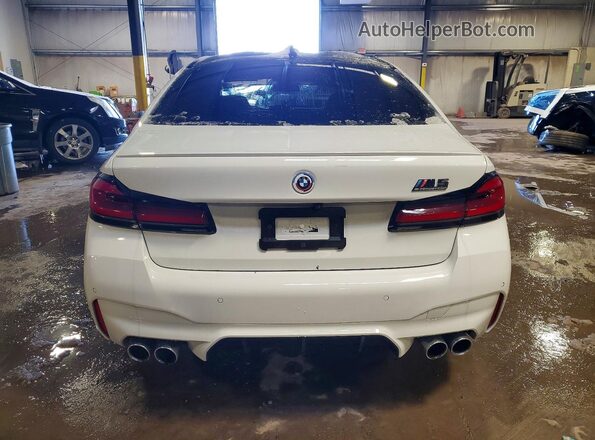 WBS83CH03PCL49056 2023 BMW M5 Белый Вид сзади