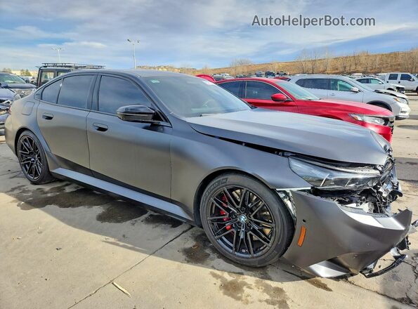WBS83FK04TCV63316 2026 BMW M5 Черный Передняя правая четверть