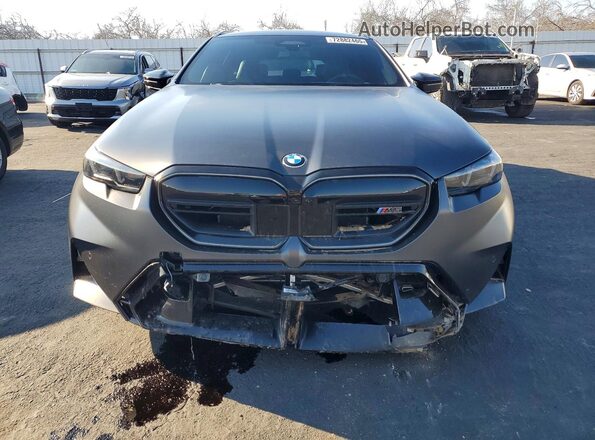 WBS83GV05SCU45064 2025 BMW M5 Угольный Вид спереди