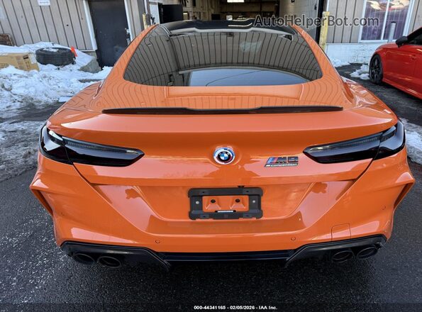 WBSAE0C07PCL08883 2023 BMW M8 Orange Widok zestawu wskaźników