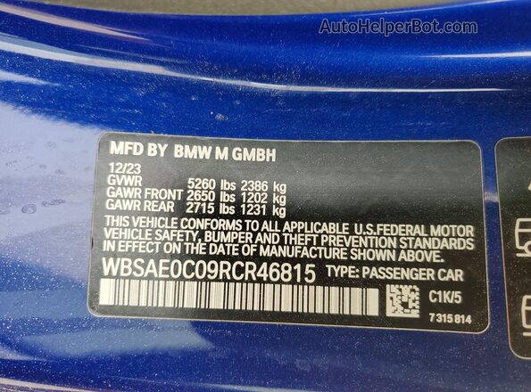 WBSAE0C09RCR46815 2024 BMW MOTORRAD M8 Blue ძრავის განყოფილების ხედი