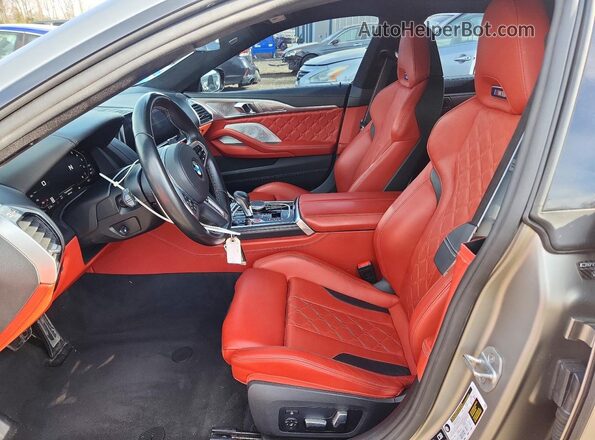 WBSGV0C07LCE47872 2020 BMW M8 Gray Widok wnętrza z przodu