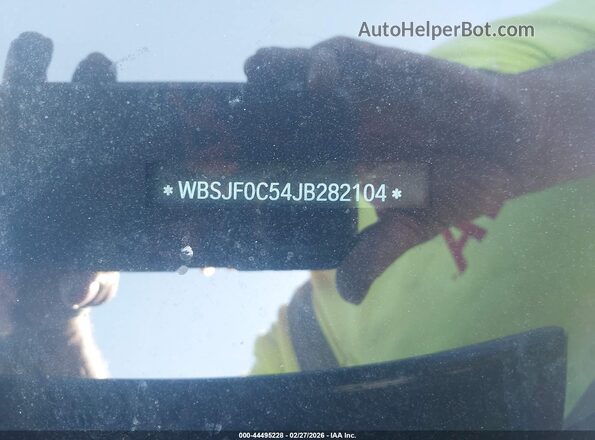 WBSJF0C54JB282104 2018 BMW M5 Black Вид підкапотного простору