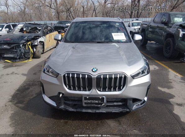 WBX73EF01R5007486 2024 BMW X1 Silver Vista del salpicadero