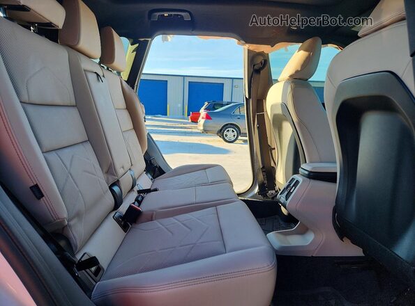 WBX73EF01S5387659 2025 BMW X1 Белый Вид задней части салона