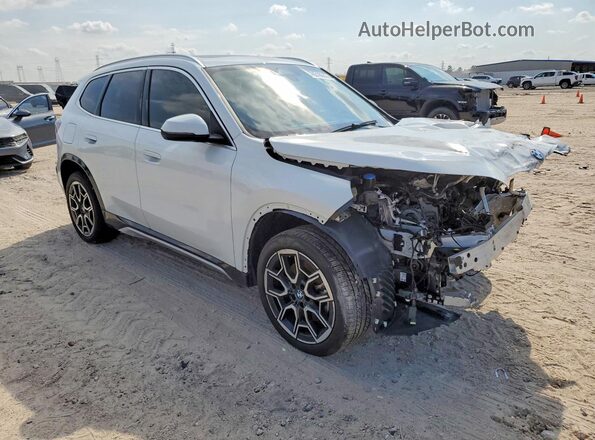 WBX73EF05S5156540 2025 BMW X1 White Delantero derecho