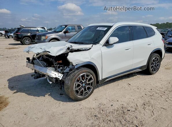 WBX73EF05S5156540 2025 BMW X1 White Vista tres cuartos delantera izquierda