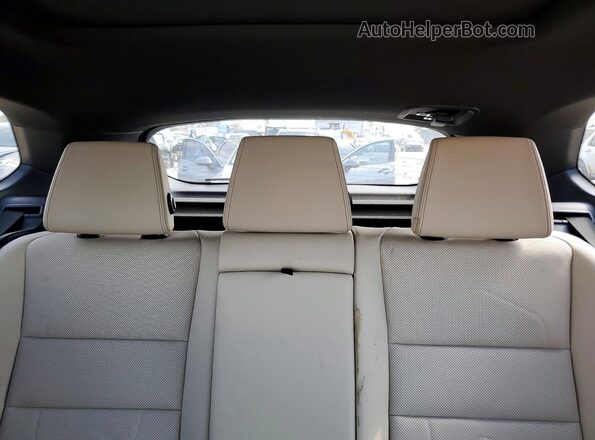 WBX73EF05S5156540 2025 BMW X1 White Vista de los asientos traseros
