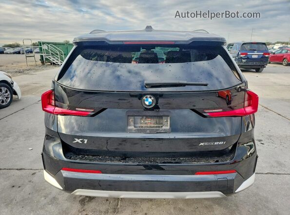 WBX73EF09S5087951 2025 BMW X1 Черный Вид сзади