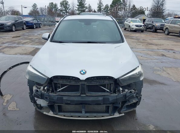 WBXHT3C31G5E51359 2016 BMW X1 Серебряный Вид щитка приборов