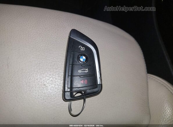 WBXHT3C38GP887188 2016 BMW X1 Синий Вид панели приборов