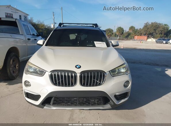 WBXHT3C3XGP881005 2016 BMW X1 White Widok zestawu wskaźników