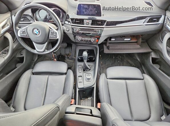 WBXHT3C55K5L90024 2019 BMW X1 Белый Вид панели приборов