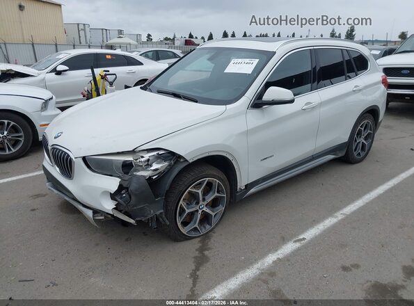 WBXHT3Z30J4A66475 2018 BMW X1 Белый Передняя левая четверть