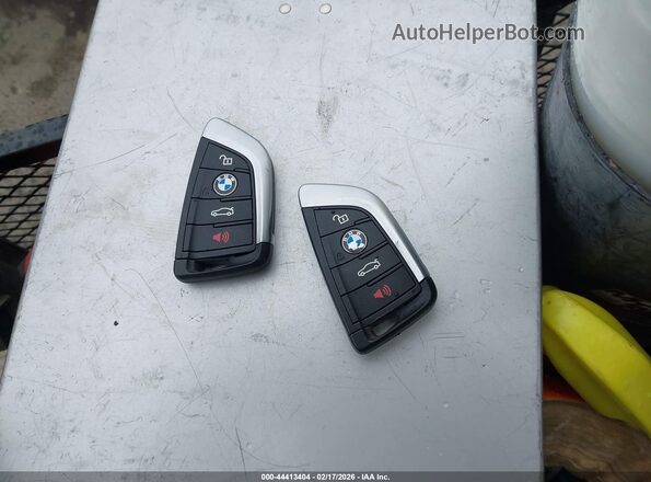 WBXHT3Z30J4A66475 2018 BMW X1 Белый Вид панели приборов