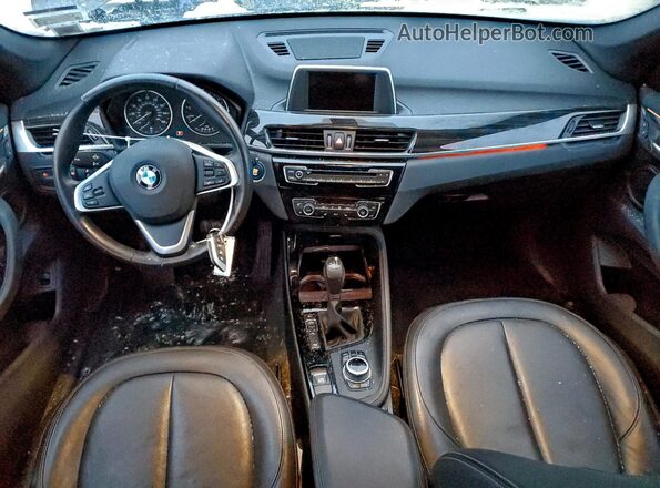 WBXHT3Z35G4A50359 2016 BMW X1 Серый Вид панели приборов