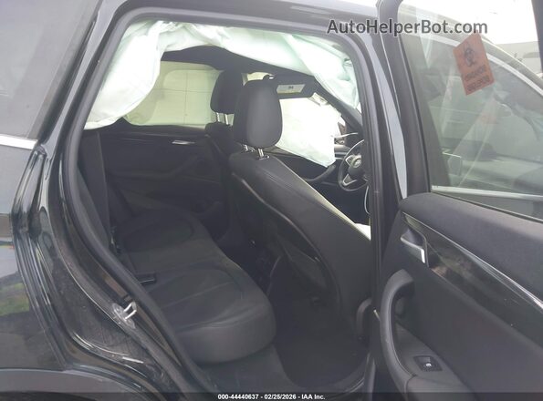 WBXHU7C32H5H34066 2017 BMW X1 Black Widok naklejki z numerem VIN