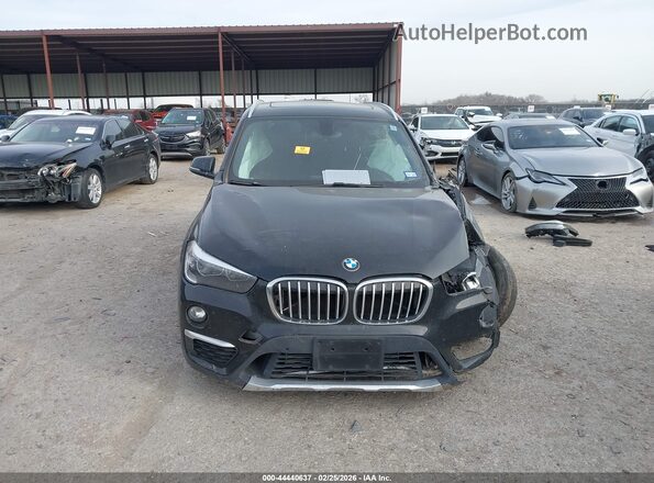 WBXHU7C32H5H34066 2017 BMW X1 Black Widok zestawu wskaźników