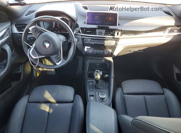 WBXYH9C04L5N91066 2020 BMW X2 Белый Вид панели приборов
