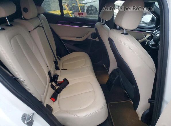 WBXYJ1C00L5P34813 2020 BMW X2 White Rear interior view