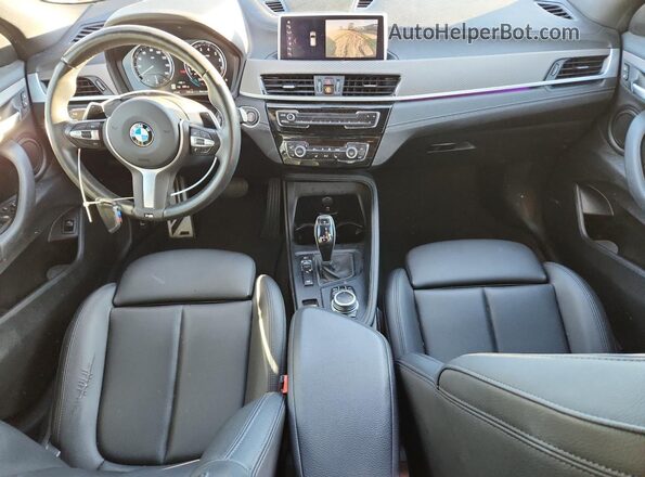 WBXYJ1C01L5R67809 2020 BMW X2 White Вид панелі приладів