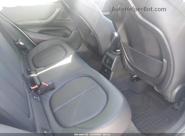 WBXYJ3C31JEJ82399 2018 BMW X2 Белый Вид наклейки с VIN-кодом