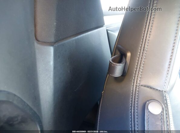 WBY2Z6C55K7E05775 2019 BMW I8 White Vista de la etiqueta del VIN