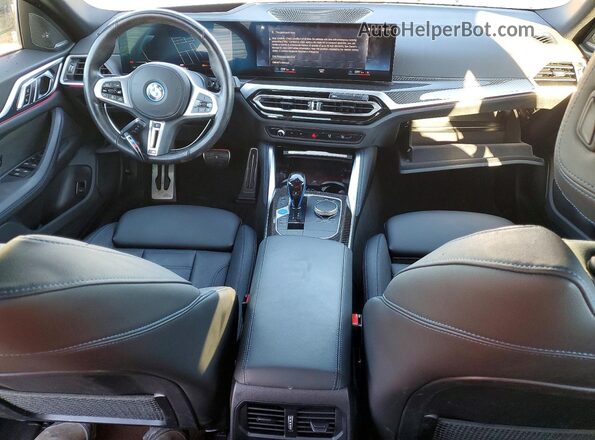 WBY33AW07NFM77108 2022 BMW I4 Синий Вид панели приборов