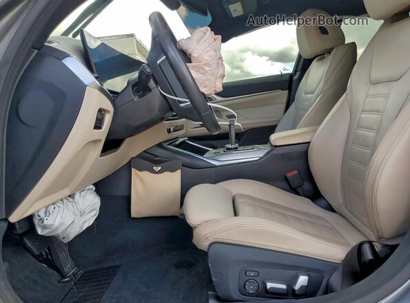 WBY73AW01RFR68281 2024 BMW I4 Серебряный Вид салона спереди
