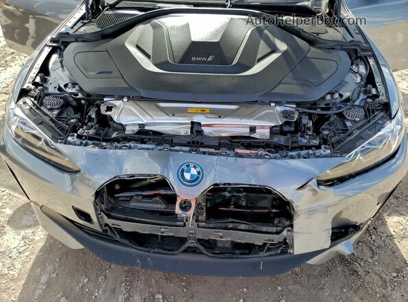 WBY73AW01RFR68281 2024 BMW I4 Серебряный Вид задней части салона