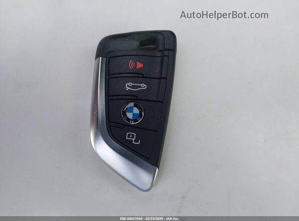WBY73AW02PFN70722 2023 BMW I4 Gray Dashboard view