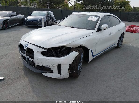 WBY73AW04RFS36100 2024 BMW I4 White Առջևի ձախ երեք քառորդ տեսարան