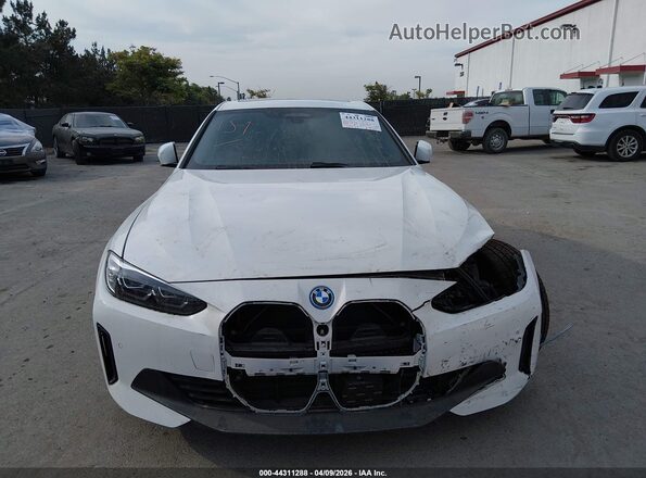 WBY73AW04RFS36100 2024 BMW I4 White Սալոնի հետևի տեսք