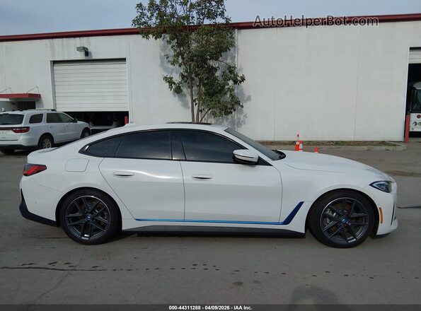 WBY73AW04RFS36100 2024 BMW I4 White Սալոնի 360 աստիճան տեսք
