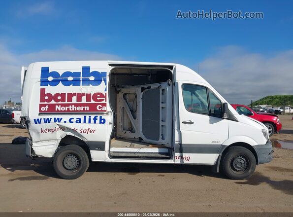 WD3PE7DD2GP199585 2016 MERCEDES-BENZ SPRINTER White Widok wnętrza z tyłu