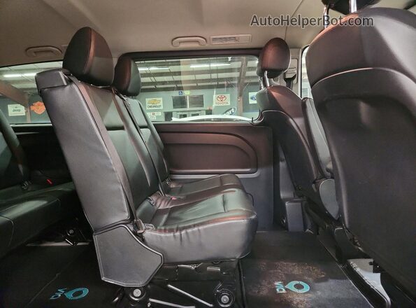 WD4PG2EE2K3511985 2019 MERCEDES-BENZ METRIS Black Vista interior trasera