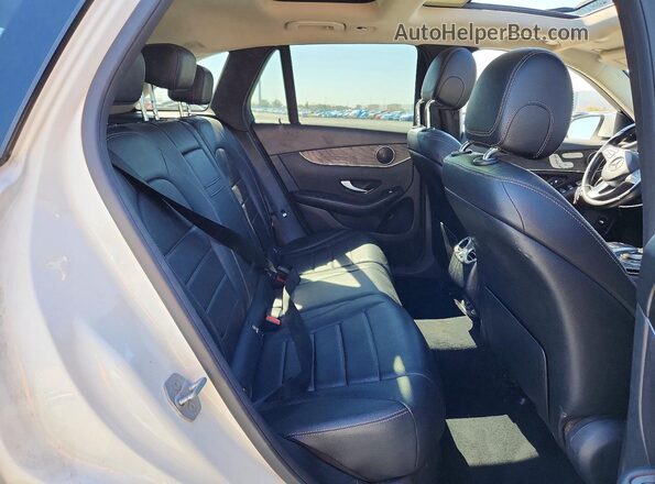 WDC0G4JB3GF034132 2016 MERCEDES-BENZ GLC-CLASS White Widok wnętrza z tyłu