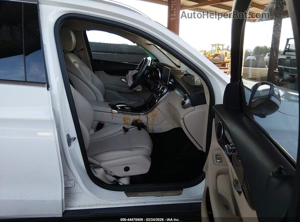 WDC0G4JB5GF104925 2016 MERCEDES-BENZ GLC 300 Белый Вид салона спереди
