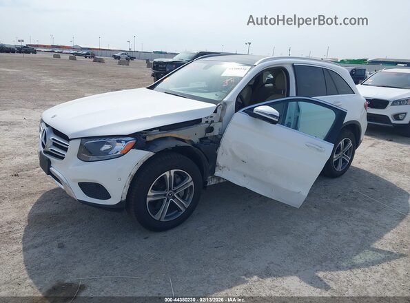 WDC0G4JB9JV088063 2018 MERCEDES-BENZ GLC 300 White Widok z przodu