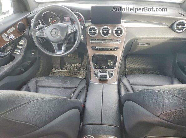 WDC0G4KB0HF186708 2017 MERCEDES-BENZ GLC-CLASS Белый Вид панели приборов