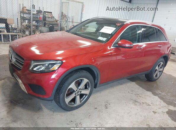 WDC0G4KB0JV092033 2018 MERCEDES-BENZ GLC 300 Красный Передняя левая четверть