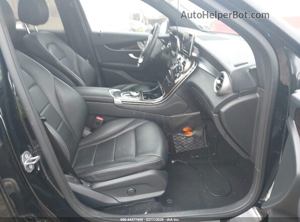 WDC0G4KB0KV168075 2019 MERCEDES-BENZ GLC 300 Черный Вид салона спереди