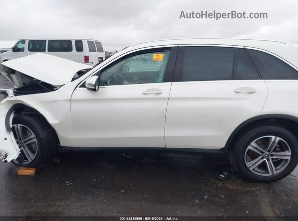 WDC0G4KB3JV019576 2018 MERCEDES-BENZ GLC 300 White Widok wnętrza 360 stopni