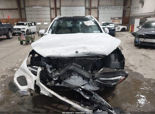 WDC0G4KB8JV105837 2018 MERCEDES-BENZ GLC 300 Белый Вид щитка приборов